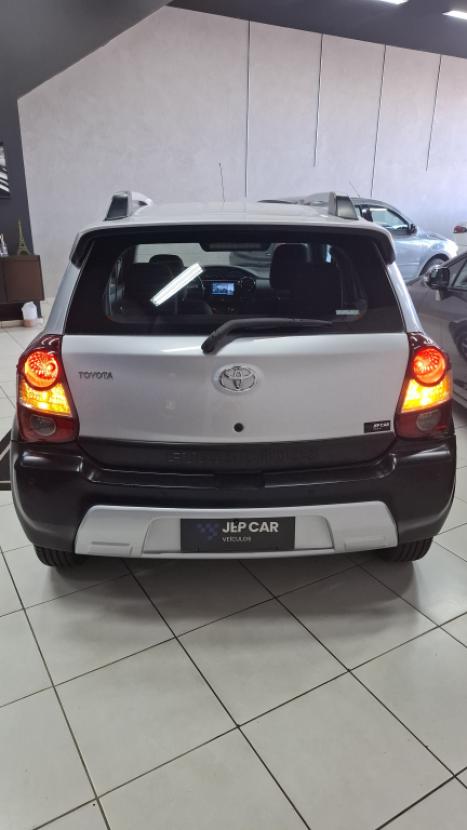 TOYOTA Etios Cross 1.5 16V 4P, Foto 5