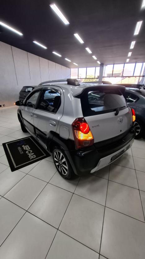 TOYOTA Etios Cross 1.5 16V 4P, Foto 6
