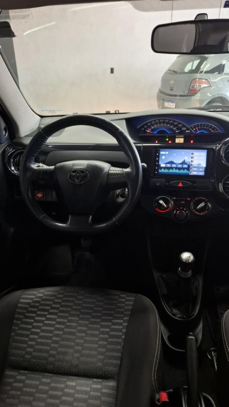 TOYOTA Etios Cross 1.5 16V 4P, Foto 8