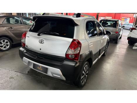 TOYOTA Etios Cross 1.5 16V 4P, Foto 4