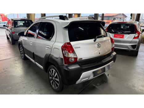 TOYOTA Etios Cross 1.5 16V 4P, Foto 6