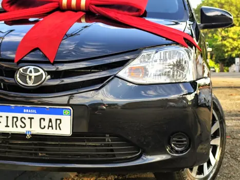 TOYOTA Etios Hatch 1.3 16V 4P FLEX X, Foto 4