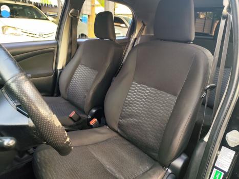 TOYOTA Etios Hatch 1.3 16V 4P FLEX X, Foto 16