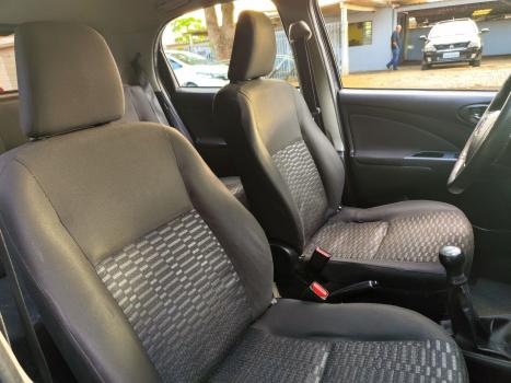 TOYOTA Etios Hatch 1.3 16V 4P FLEX X, Foto 18