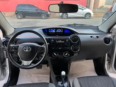 TOYOTA Etios Hatch 1.5 16V 4P FLEX X PLUS AUTOMTICO, Foto 14