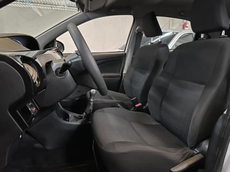 TOYOTA Etios Hatch 1.3 16V 4P FLEX X, Foto 6