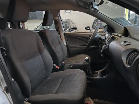 TOYOTA Etios Hatch 1.3 16V 4P FLEX X, Foto 10