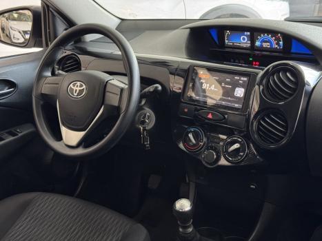 TOYOTA Etios Hatch 1.3 16V 4P FLEX X, Foto 10