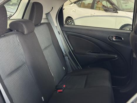 TOYOTA Etios Hatch 1.3 16V 4P FLEX X, Foto 11