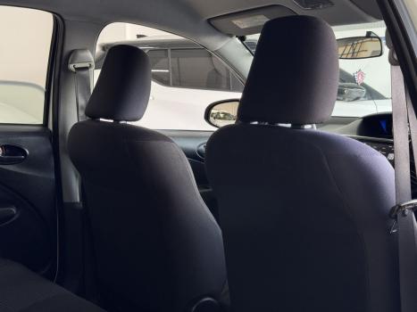 TOYOTA Etios Hatch 1.3 16V 4P FLEX X, Foto 12