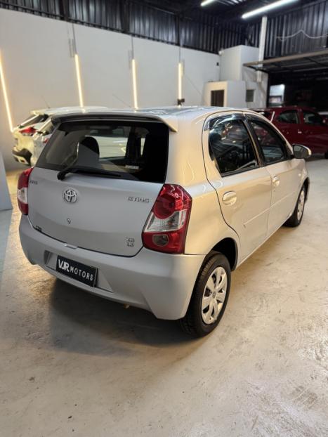 TOYOTA Etios Hatch 1.5 16V 4P FLEX XS, Foto 4