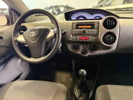 TOYOTA Etios Hatch 1.3 16V 4P FLEX XS, Foto 9