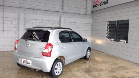 TOYOTA Etios Hatch 1.3 16V 4P FLEX XS, Foto 2