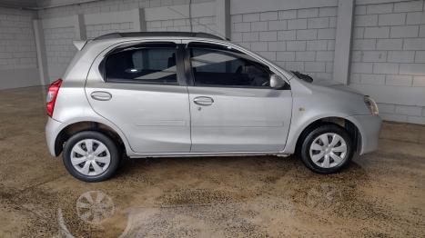 TOYOTA Etios Hatch 1.3 16V 4P FLEX XS, Foto 5