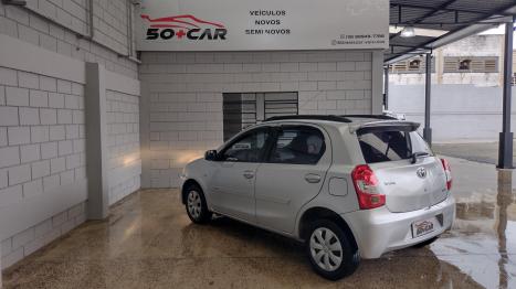 TOYOTA Etios Hatch 1.3 16V 4P FLEX XS, Foto 7