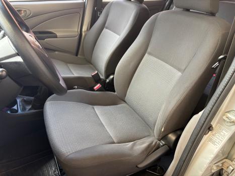 TOYOTA Etios Hatch 1.3 16V 4P FLEX XS, Foto 10