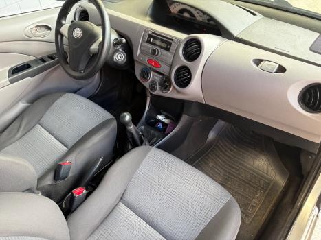 TOYOTA Etios Hatch 1.3 16V 4P FLEX XS, Foto 13