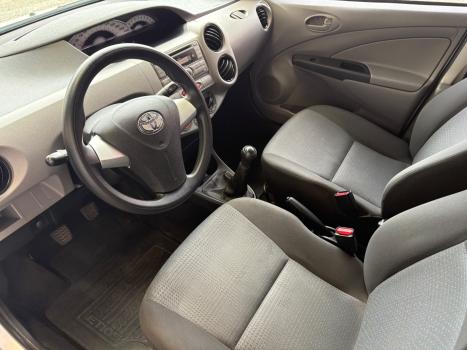 TOYOTA Etios Hatch 1.3 16V 4P FLEX XS, Foto 14