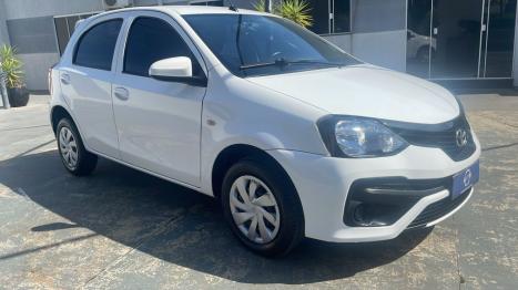 TOYOTA Etios Hatch 1.3 16V 4P FLEX X, Foto 2