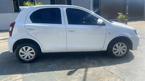 TOYOTA Etios Hatch 1.3 16V 4P FLEX X, Foto 4