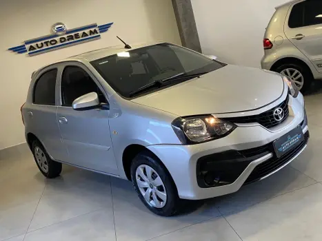 TOYOTA Etios Hatch 1.3 16V 4P FLEX X AUTOM�TICO, Foto 2