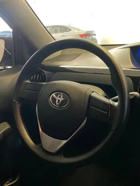 TOYOTA Etios Hatch 1.3 16V 4P FLEX X AUTOM�TICO, Foto 8