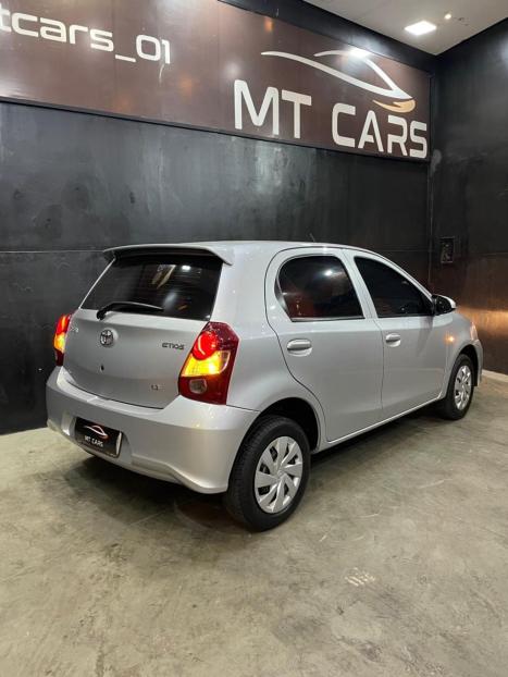 TOYOTA Etios Hatch 1.3 16V 4P FLEX X, Foto 4