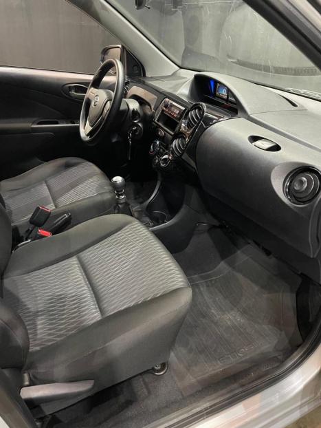 TOYOTA Etios Hatch 1.3 16V 4P FLEX X, Foto 7