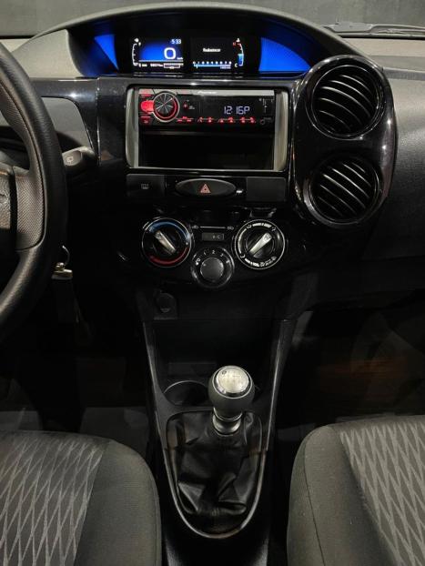 TOYOTA Etios Hatch 1.3 16V 4P FLEX X, Foto 9