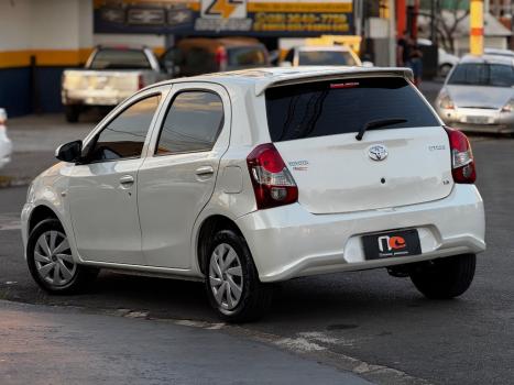 TOYOTA Etios Hatch 1.3 16V 4P FLEX X, Foto 3