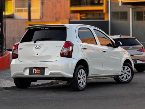 TOYOTA Etios Hatch 1.3 16V 4P FLEX X, Foto 4