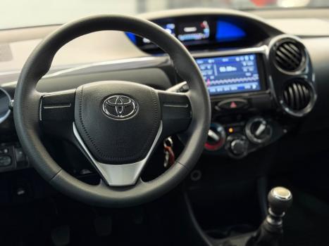 TOYOTA Etios Hatch 1.3 16V 4P FLEX X, Foto 6