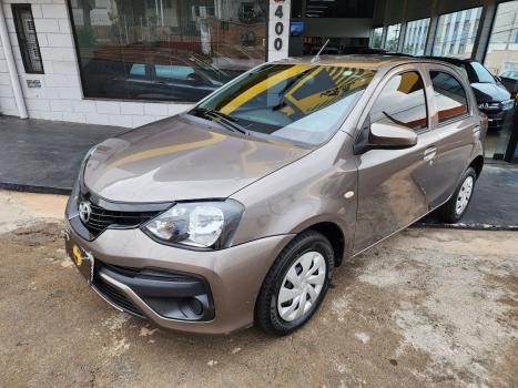 TOYOTA Etios Hatch 1.3 16V 4P FLEX X, Foto 2