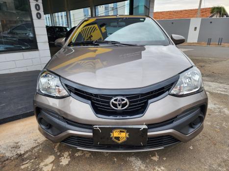 TOYOTA Etios Hatch 1.3 16V 4P FLEX X, Foto 9