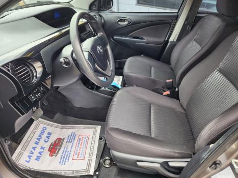 TOYOTA Etios Hatch 1.3 16V 4P FLEX X, Foto 10