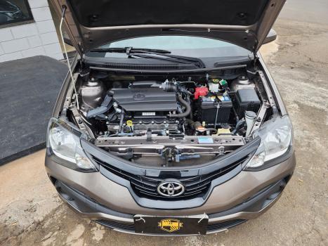 TOYOTA Etios Hatch 1.3 16V 4P FLEX X, Foto 14