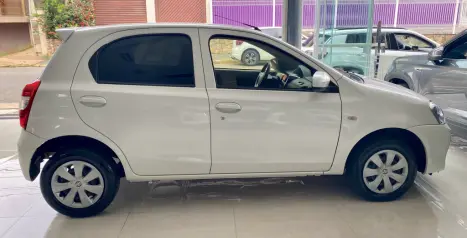 TOYOTA Etios Hatch 1.3 16V 4P FLEX X AUTOMTICO, Foto 12
