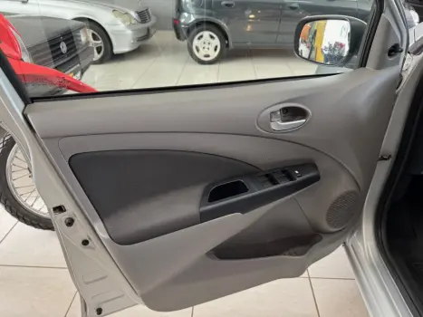 TOYOTA Etios Hatch 1.5 16V 4P FLEX XLS, Foto 8