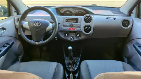 TOYOTA Etios Hatch 1.5 16V 4P FLEX XLS, Foto 13