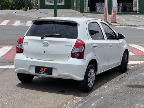 TOYOTA Etios Hatch 1.3 16V 4P FLEX X, Foto 4