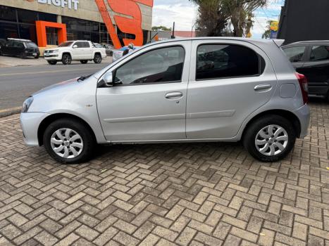 TOYOTA Etios Hatch 1.3 16V 4P FLEX X, Foto 3