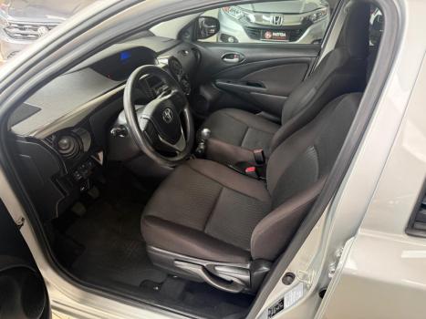 TOYOTA Etios Hatch 1.3 16V 4P FLEX X, Foto 7
