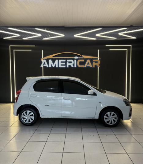 TOYOTA Etios Hatch 1.5 16V 4P FLEX XS, Foto 3