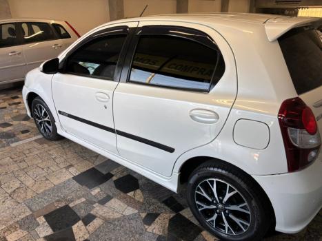 TOYOTA Etios Hatch 1.5 16V 4P FLEX PLATINUM, Foto 2
