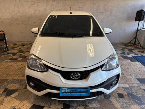 TOYOTA Etios Hatch 1.5 16V 4P FLEX PLATINUM, Foto 4