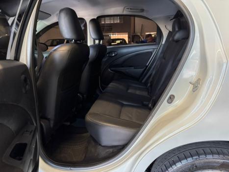 TOYOTA Etios Hatch 1.5 16V 4P FLEX PLATINUM, Foto 6