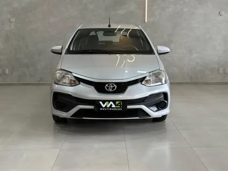 TOYOTA Etios Hatch 1.3 16V 4P FLEX, Foto 2