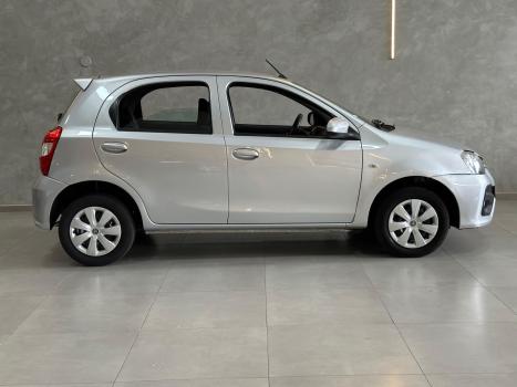 TOYOTA Etios Hatch 1.3 16V 4P FLEX, Foto 4