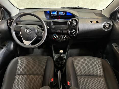 TOYOTA Etios Hatch 1.3 16V 4P FLEX, Foto 9