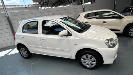 TOYOTA Etios Hatch 1.3 16V 4P FLEX X, Foto 3